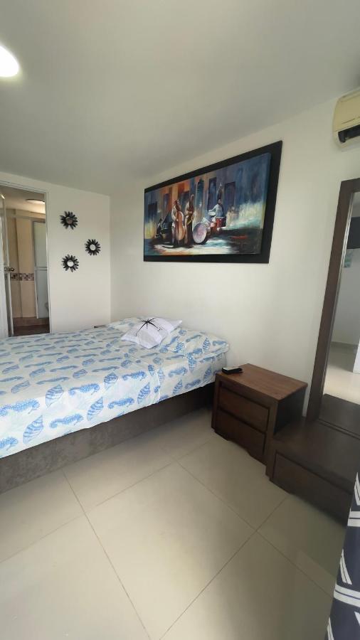Sea Life Apartamentos En Via Principal Centro Y San Luis San Andrés エクステリア 写真