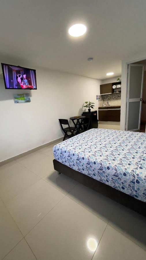 Sea Life Apartamentos En Via Principal Centro Y San Luis San Andrés エクステリア 写真