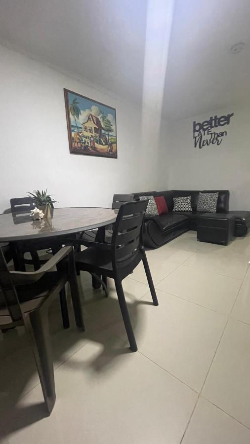 Sea Life Apartamentos En Via Principal Centro Y San Luis San Andrés エクステリア 写真