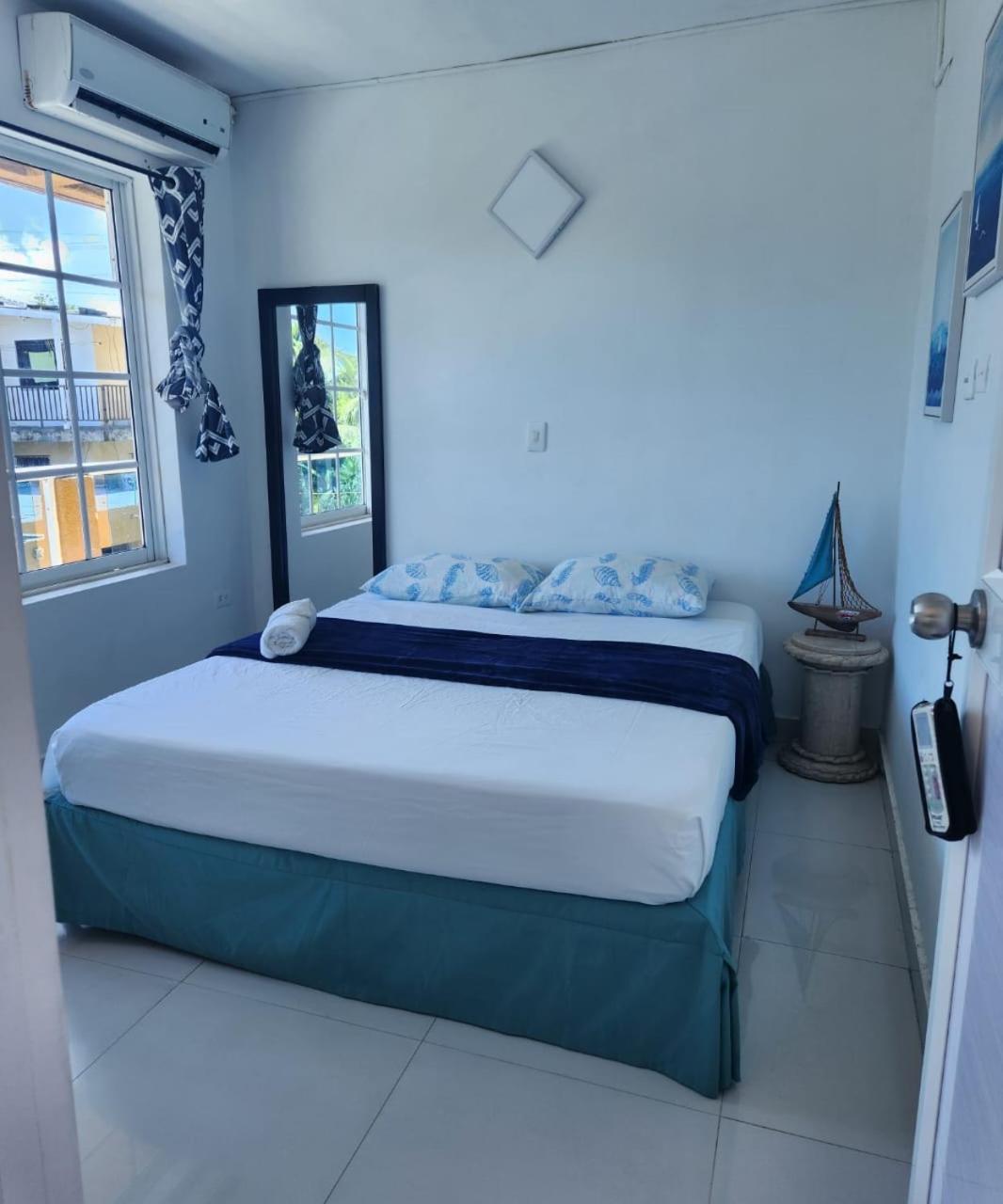 Sea Life Apartamentos En Via Principal Centro Y San Luis San Andrés エクステリア 写真